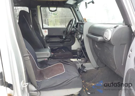 2007 Jeep Wrangler Unlimited Sahara из США, поврежденный, VIN 1J8GA59177L157496